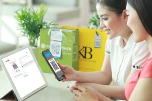 Tổ chức xã hội tham gia bảo vệ quyền lợi người tiêu dùng có phạm vi hoạt động cấp huyện có được quyền tự mình khởi kiện vụ án bảo vệ quyền lợi người tiêu dùng không?.