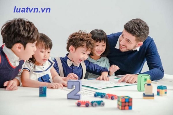 Thành lập trung tâm ngoại ngữ Quận Liên Chiểu.