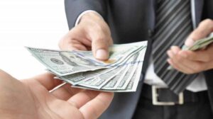 Vay tiền không trả có bị đi tù không?.
