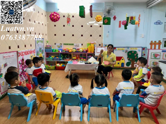 Thành lập nhóm trẻ và các lớp học mẫu giáo tư thục.