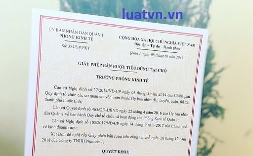 Thành lập công ty sản xuất rượu.