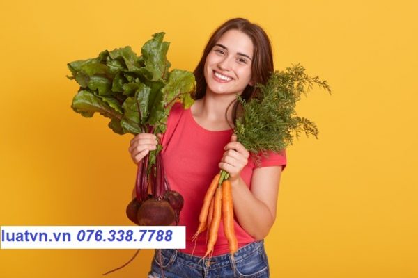 Thực phẩm bẩn không đảm bảo vệ sinh ATTP.