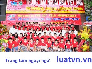 Thành lập trung tâm ngoại ngữ trực thuộc công ty.