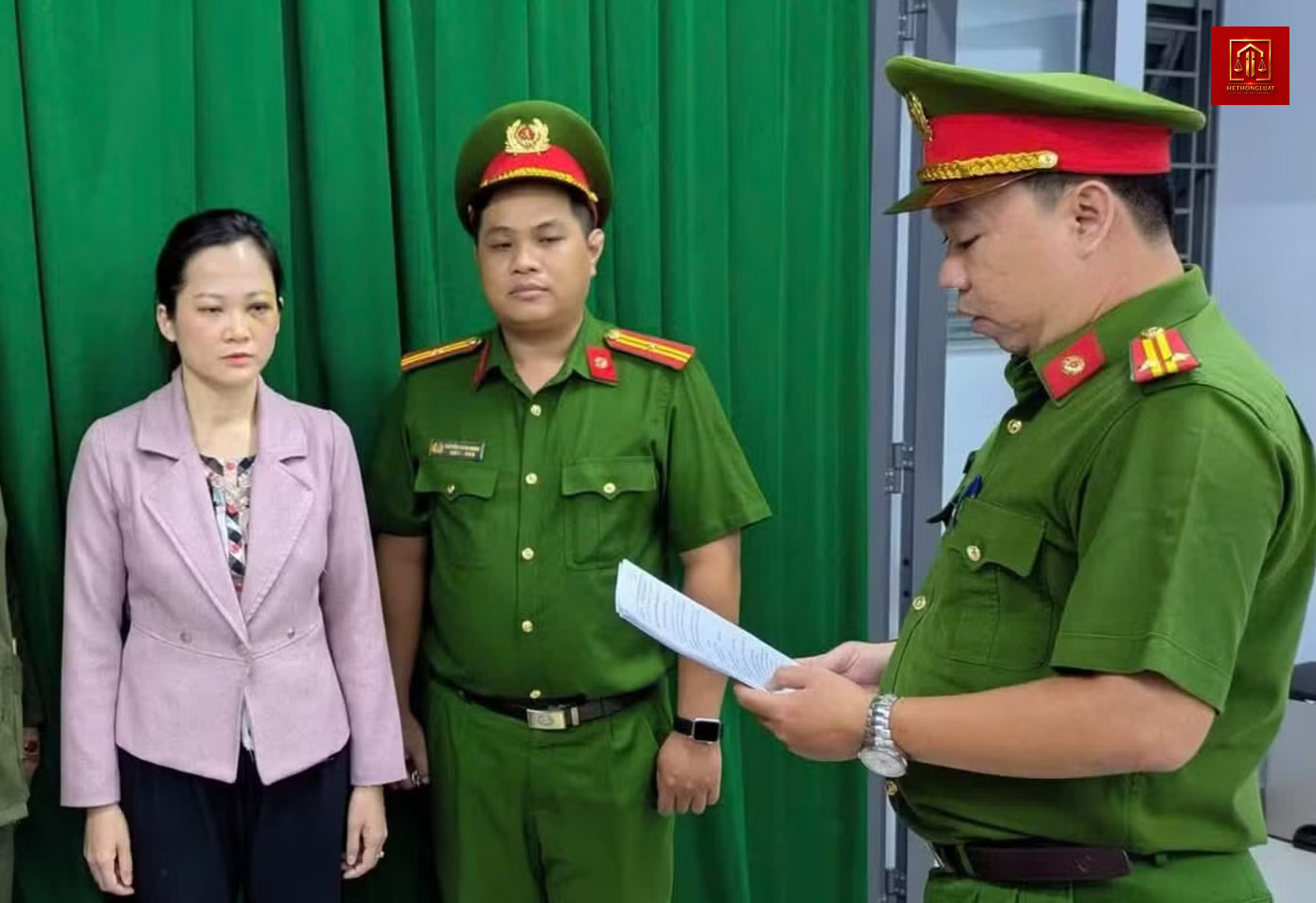 Bị cáo Nguyễn Thị Tuyết Chinh tại phiên tòa gây rối trật tự công cộng Bị cáo Nguyễn Thị Tuyết Chinh tại phiên tòa gây rối trật tự công cộng