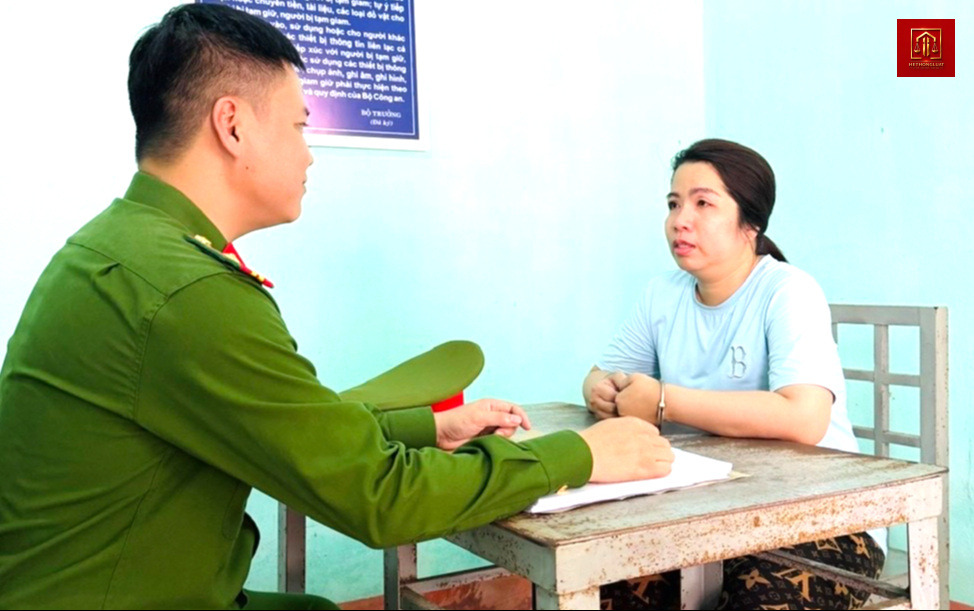Trần Tiễn Như Nghi bị bắt vì tham gia đường dây buôn lậu kim cương Trần Tiễn Như Nghi bị bắt vì tham gia đường dây buôn lậu kim cương