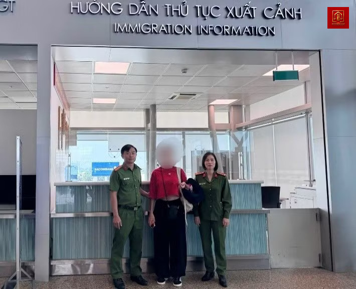Thi hành quyết định trục xuất công dân Nga gây rối trật tự tại Khánh Hòa