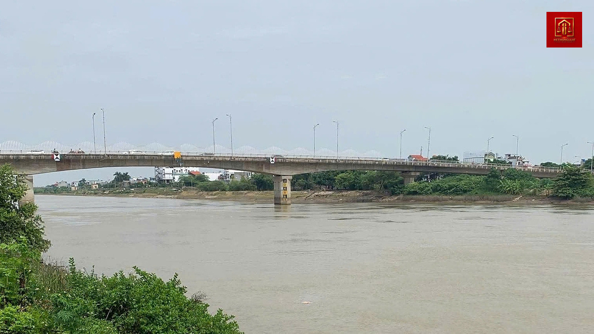 Thiếu tá quân đội hy sinh khi dũng cảm cứu người nhảy cầu Trà Lý