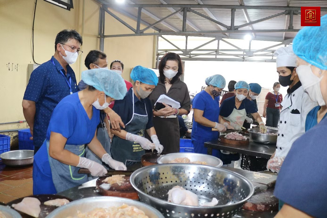 Công tác tổ chức bữa ăn bán trú tại Trường tiểu học Quảng Bị 1
