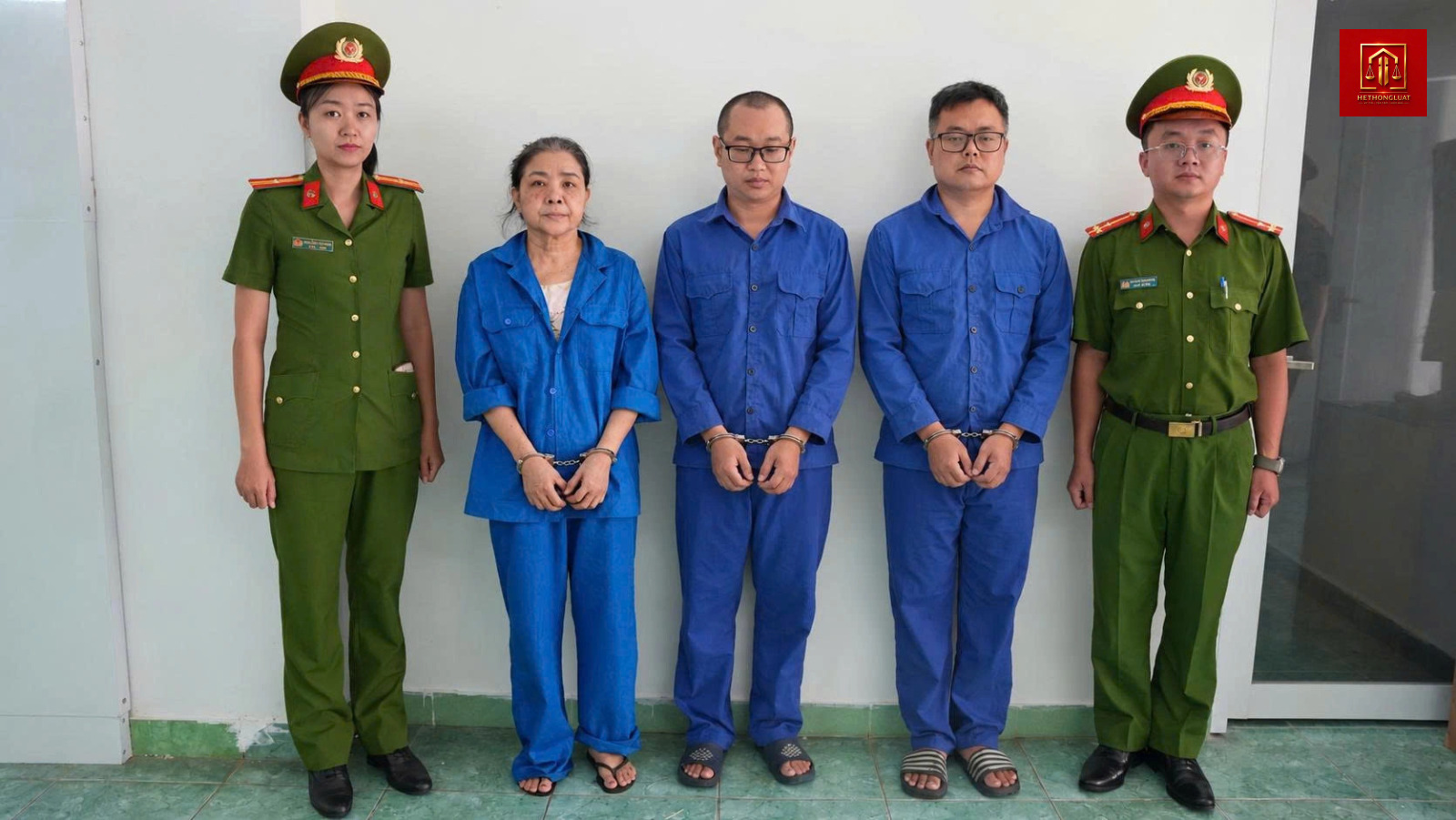 TP.HCM: Khởi tố In ấn, xuất bản 21.000 cuốn sách trái phép TP.HCM: Khởi tố In ấn, xuất bản 21.000 cuốn sách trái phép