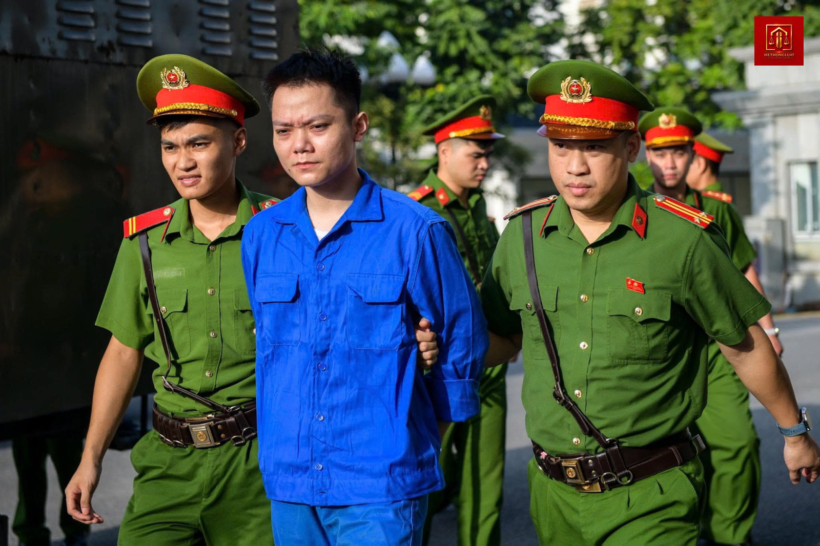 Bị cáo Lê Văn Đông khai nhận sử dụng ma túy ngay tại Viện Pháp y tâm thần Bị cáo Lê Văn Đông khai nhận sử dụng ma túy ngay tại Viện Pháp y tâm thần