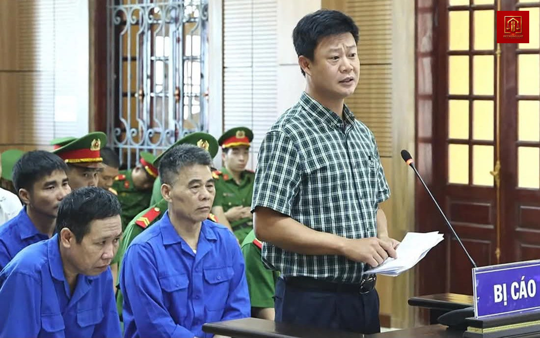 Xét xử cựu Phó bí thư Tỉnh Đoàn Yên Bái Đinh Tiến Hùng Xét xử cựu Phó bí thư Tỉnh Đoàn Yên Bái Đinh Tiến Hùng