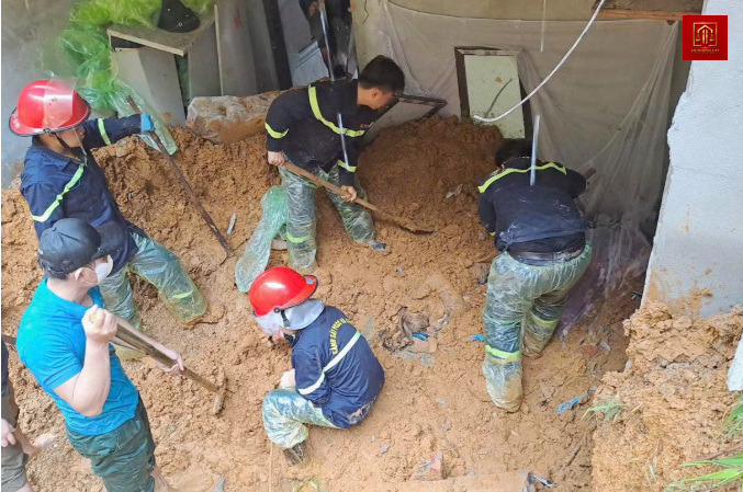 Căn nhà bị vùi lấp trong vụ sạt lở đất thương tâm